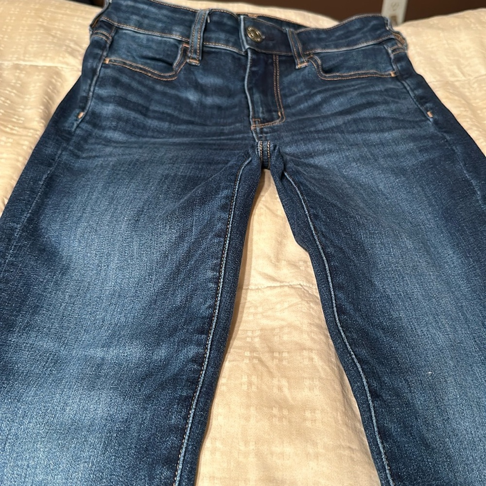 Worn once super nice American eagle jeans